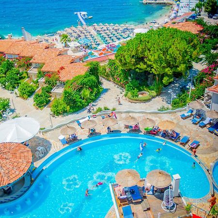 Bougainville Bay Hotel Sarande Exterior photo Aerial view of the pool