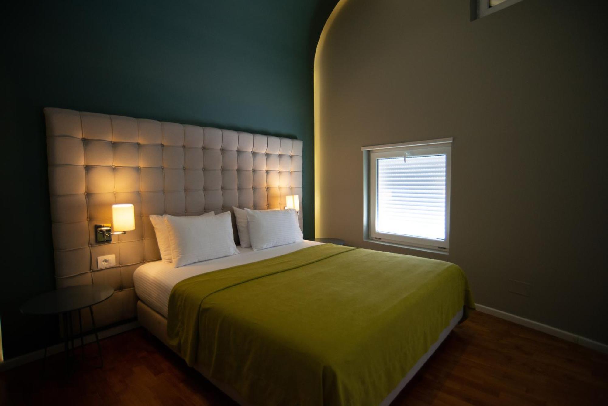 Bougainville Bay Hotel Sarande Exterior photo A bedroom at the hotel