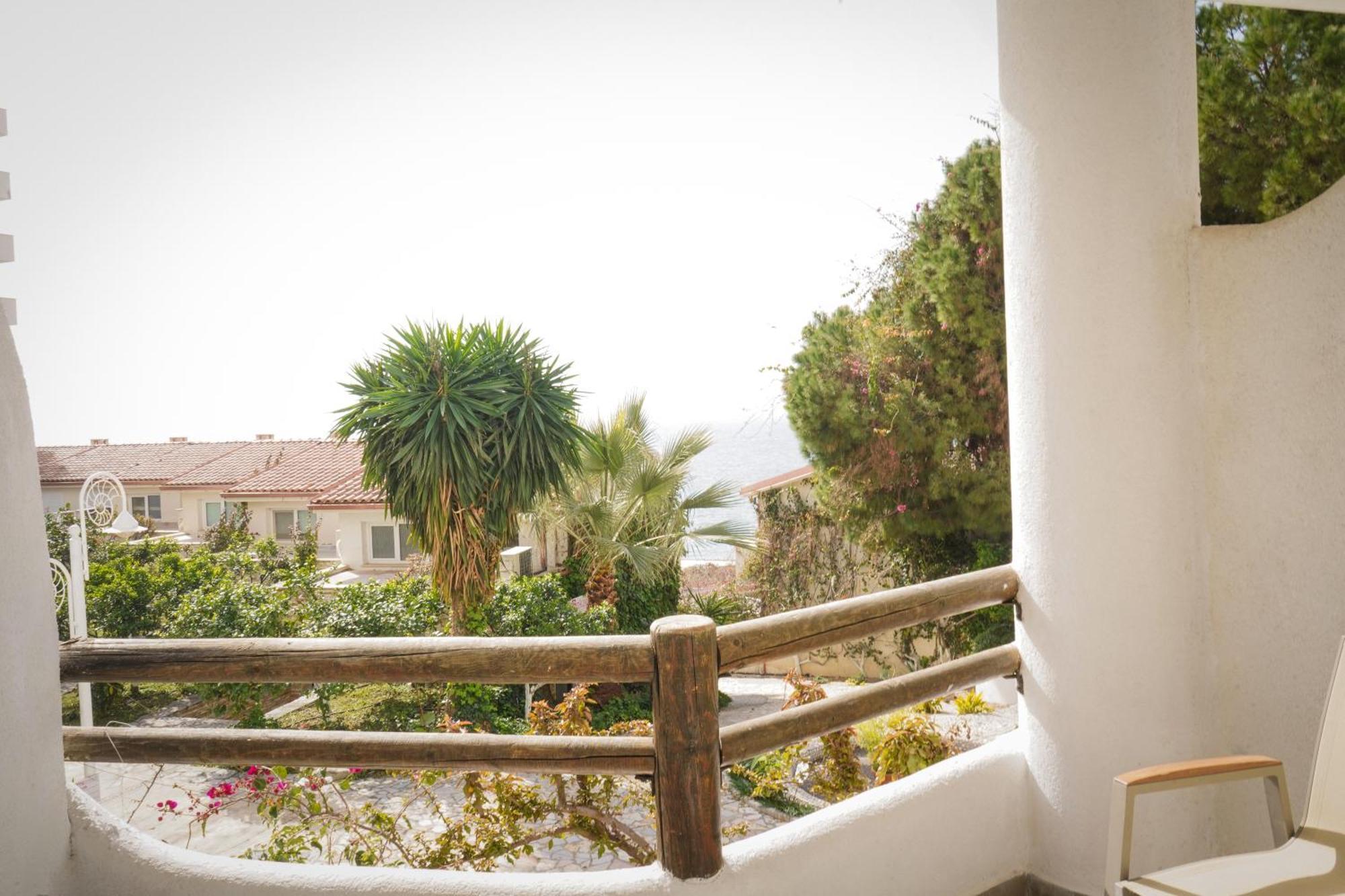 Bougainville Bay Hotel Sarande Exterior photo