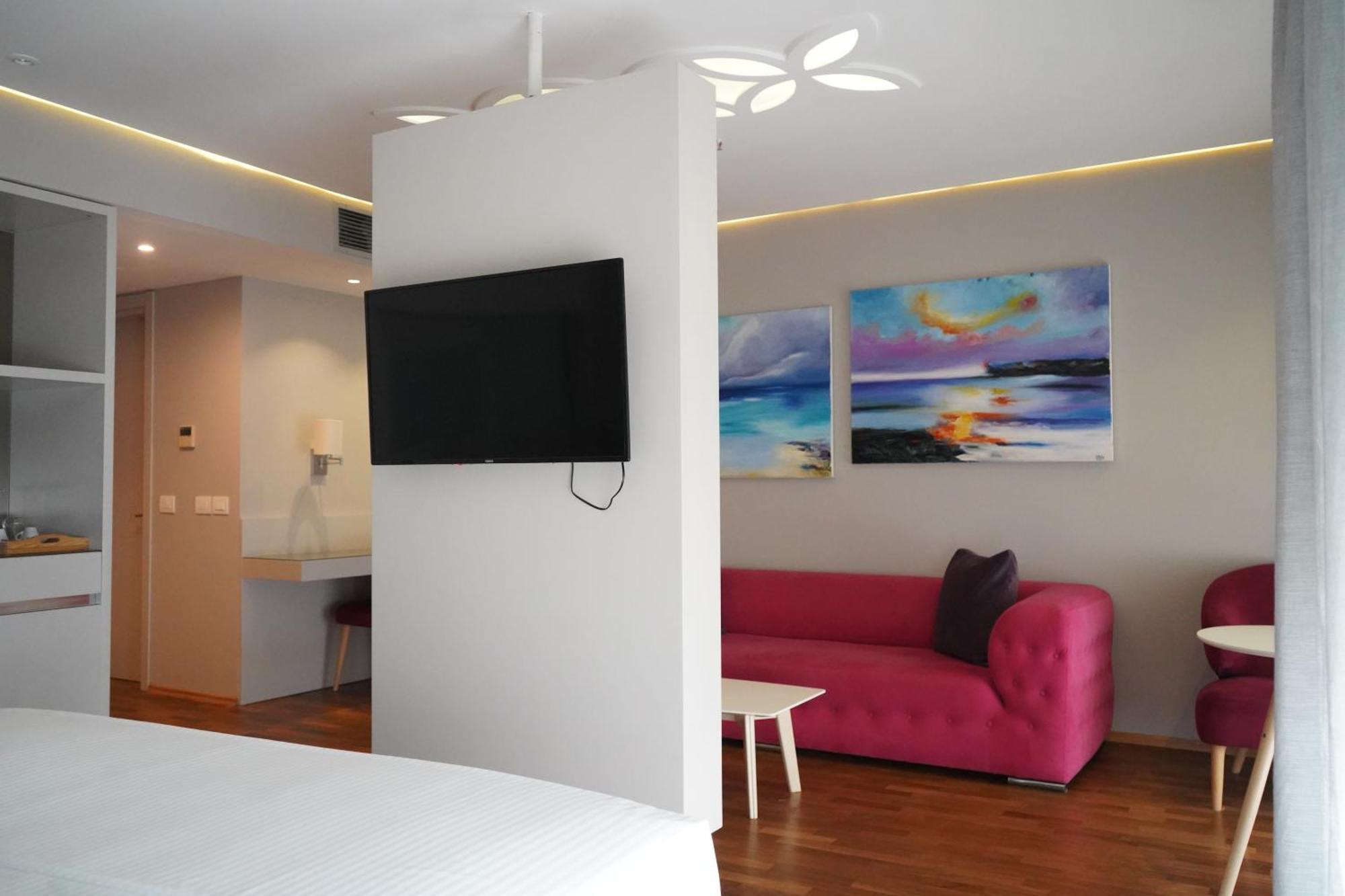 Bougainville Bay Hotel Sarande Exterior photo